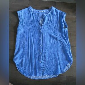 Sleeveless Reitmans blouse